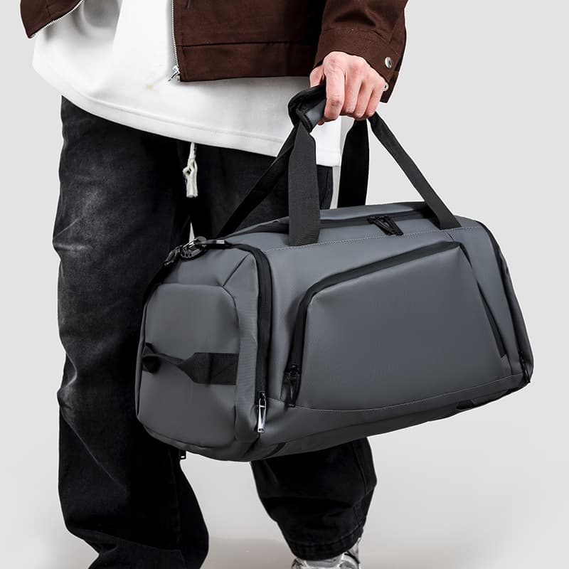 キャリーオンバッグ 多機能型 旅行者リュックサック