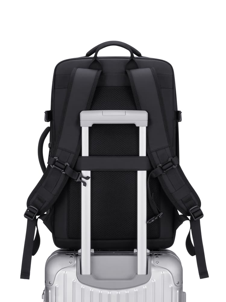 キャリーオンバッグ 多機能収納ビジネスリュック