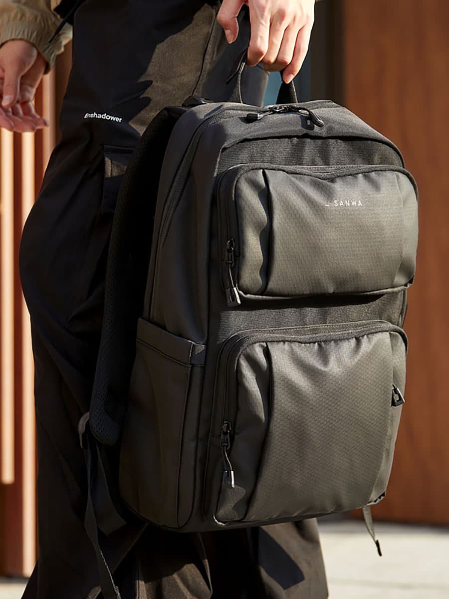 キャリーオンバッグ 多機能二層式ビジネスリュック