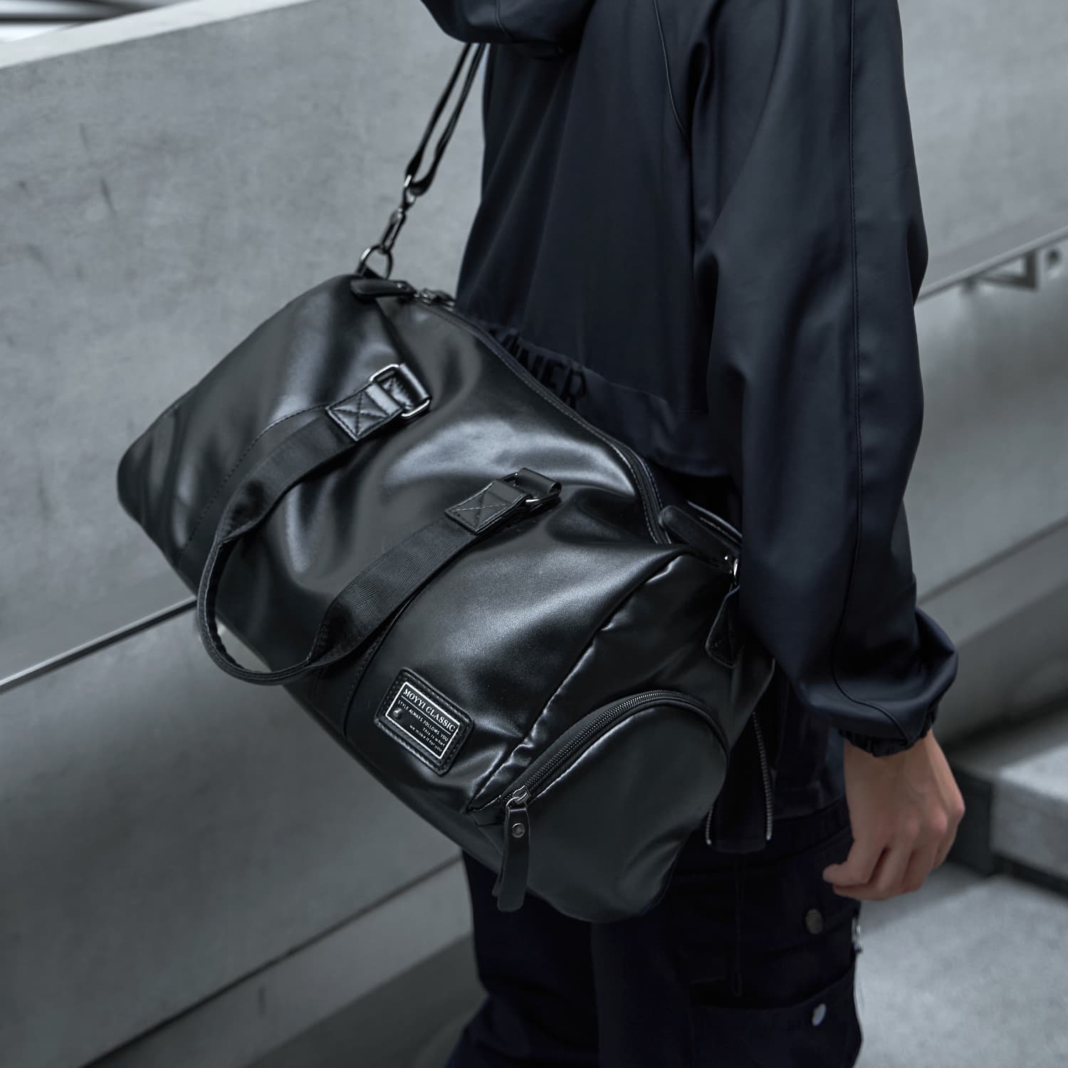 キャリー オン バッグ 上質レザー 旅行用多機能バッグ