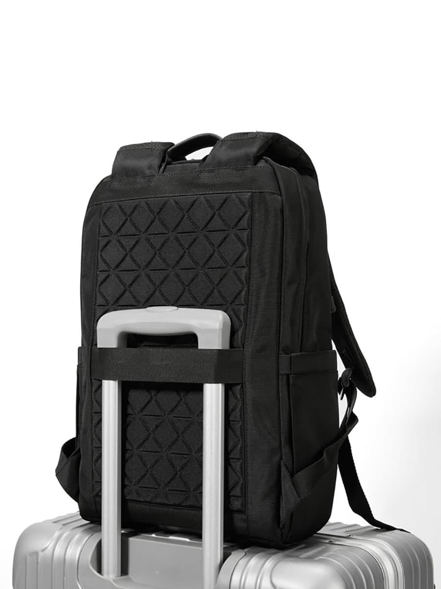 キャリーオンバッグ 多機能二層式ビジネスリュック