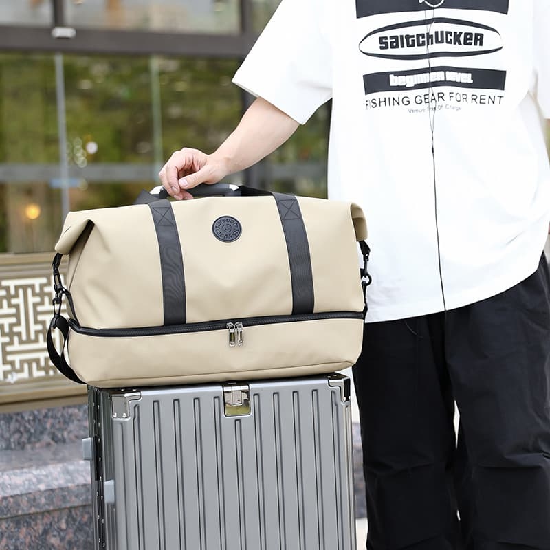 キャリーオンバッグ 二層式機能性ボストンバッグ