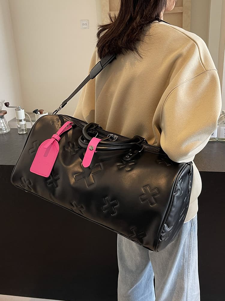 キャリーオンバッグ プラス型押しクッション入りボストン